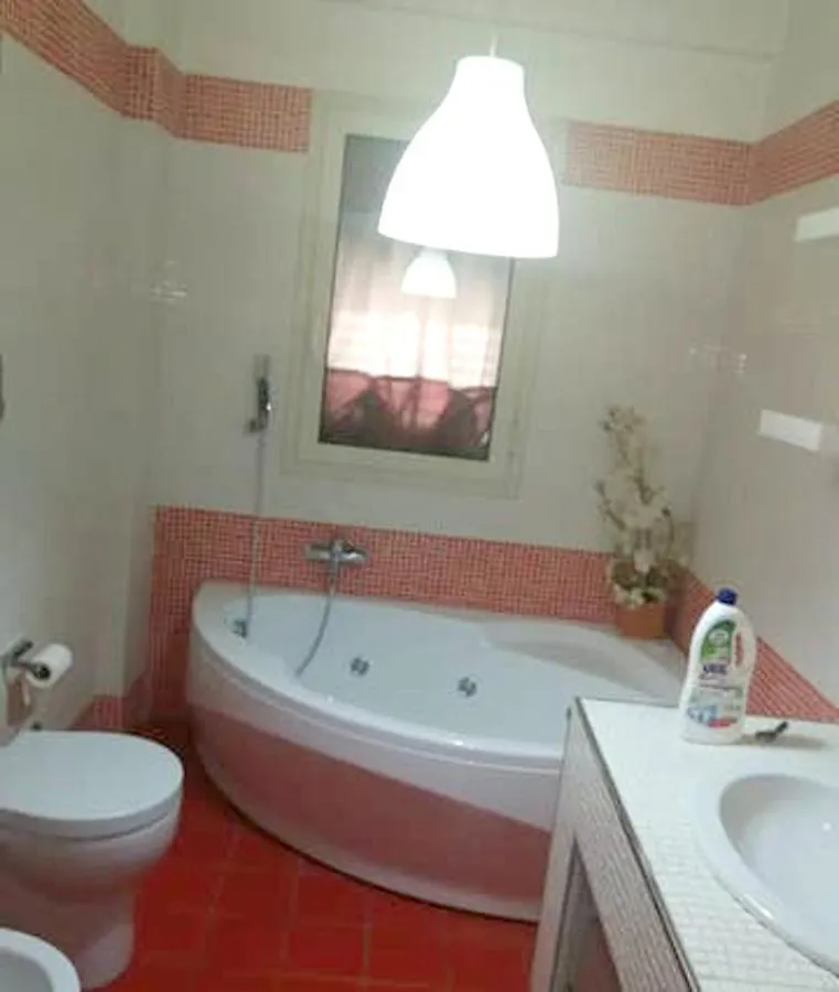 3 Bedrooms House With Jacuzzi Garden And Wifi At Comiso Semesterbostad