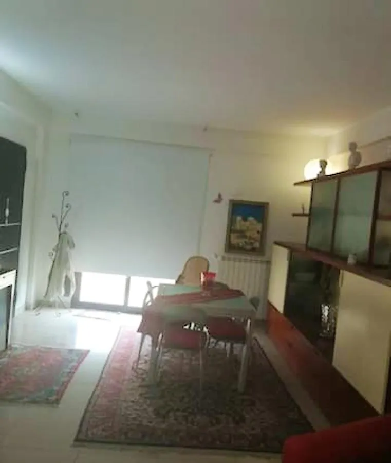 Semesterbostad 3 Bedrooms House With Jacuzzi Garden And Wifi At Comiso